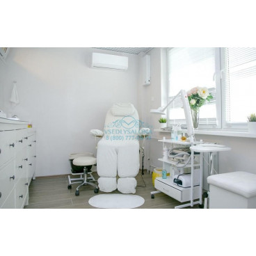 Педикюрное косметологическое кресло &quot;Татьяна&quot; (2 мотора)